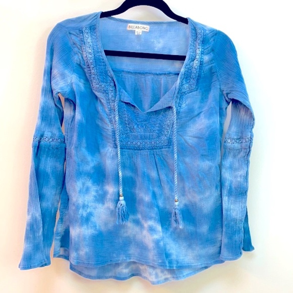 Billabong Blue and White Ice Dye Gauze Top Size Medium